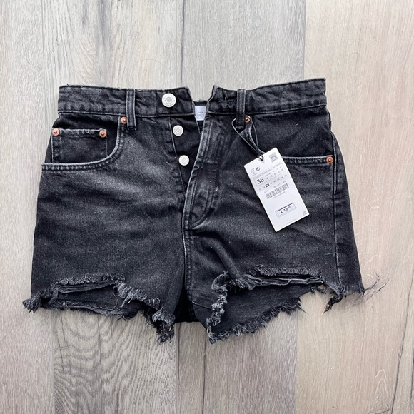Zara Jean Shorts - Picture 2 of 3